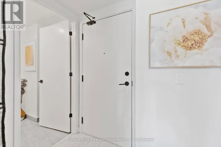 TH 107 - 8010 DERRY ROAD, Milton