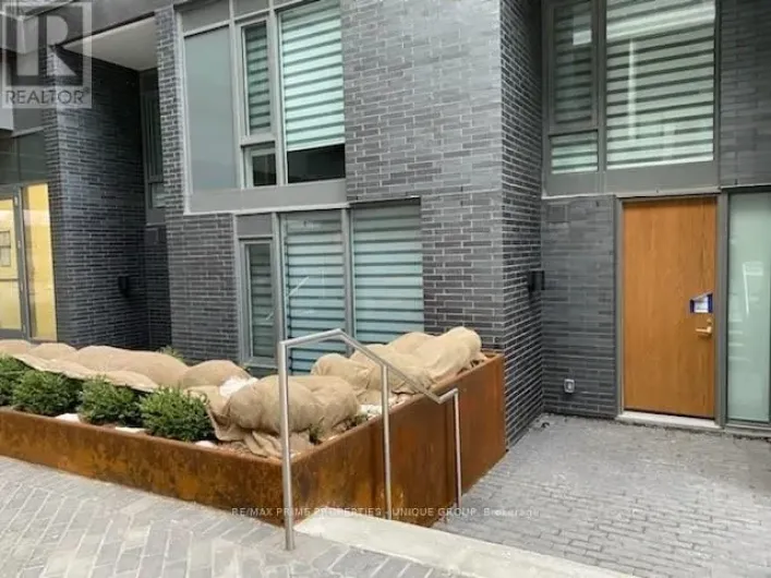 TH 109 - 106 VARNA DRIVE, Toronto