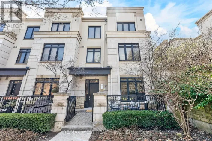 TH 11 - 7 OAKBURN CRESCENT, Toronto