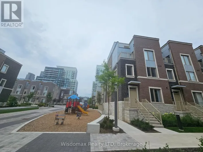 TH 141 - 31 ALMOND BLOSSOM MEWS S, Vaughan