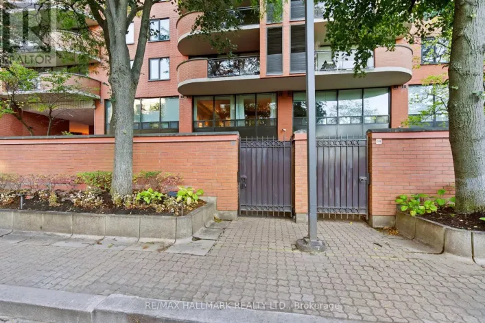 TH 15 - 260 HEATH STREET W, Toronto