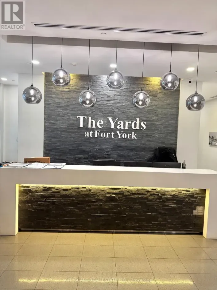 Row / Townhouse for rent: TH03 - 20 BRUYERES MEWS, Toronto
