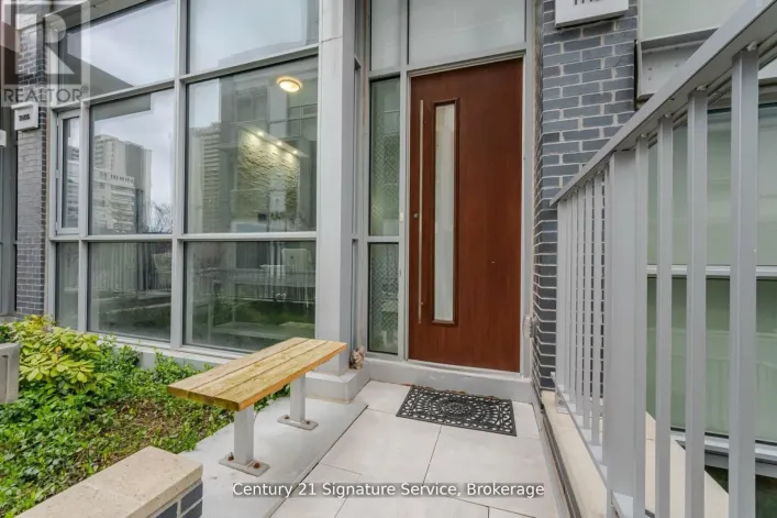 TH05 - 101 ERSKINE AVENUE, Toronto
