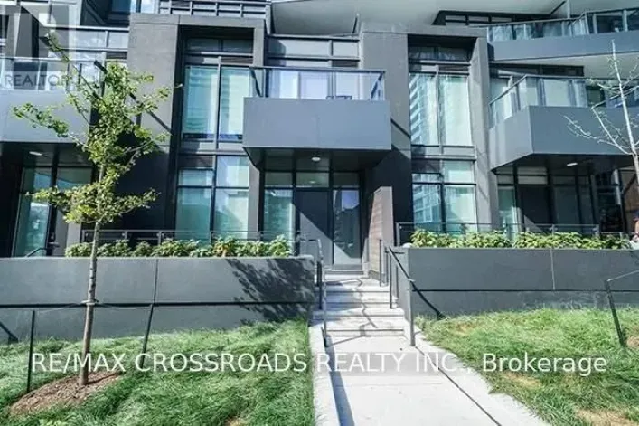 TH05 - 58 QUEENS WHARF ROAD, Toronto