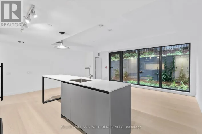TH09 - 1720 BAYVIEW AVENUE, Toronto
