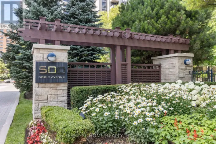 TH1 - 500 DORIS AVENUE, Toronto