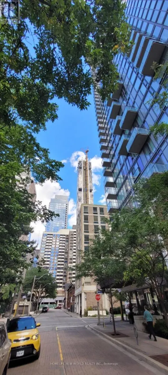 Retail for sale: TH1 - 75 ST NICHOLAS STREET, Toronto