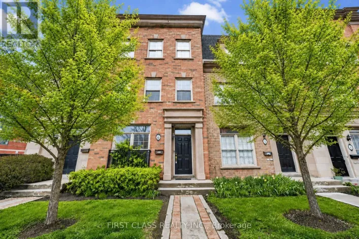 Row / Townhouse for sale: TH10 - 3076 LAKE SHORE BOULEVARD W, Toronto