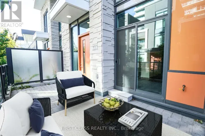 Row / Townhouse for sale: TH103 - 95 MCMAHON DRIVE, Toronto