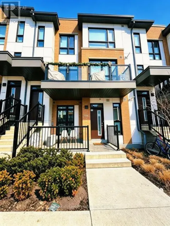 TH105 - 145 CANON JACKSON DRIVE, Toronto