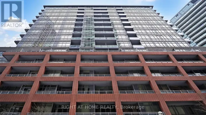 TH106 - 15 BRUYERES MEWS, Toronto