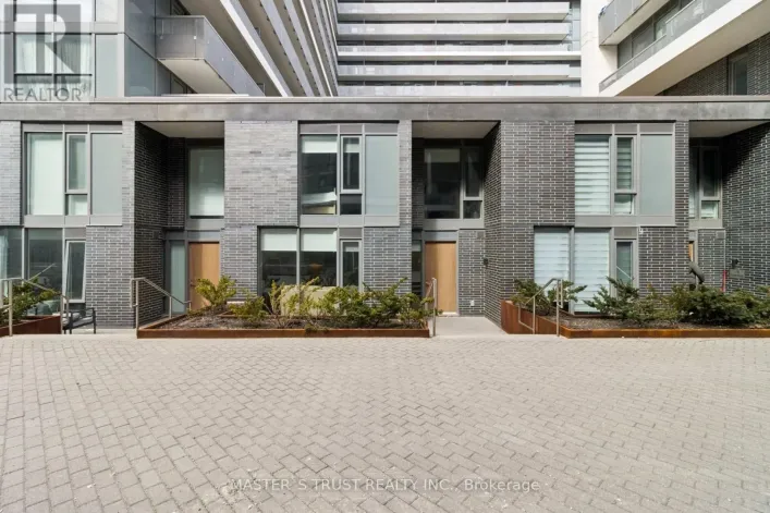 TH109 - 160 FLEMINGTON ROAD E, Toronto