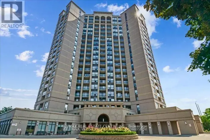 Row / Townhouse for sale: TH#111 - 220 FORUM DRIVE, Mississauga