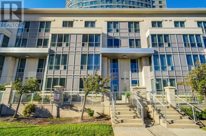 TH112 - 36 LEE CENTRE DRIVE, Toronto