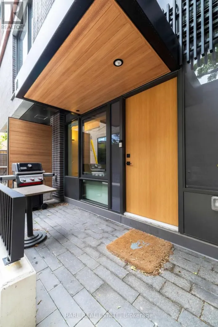 TH113 - 28 EASTERN AVENUE, Toronto