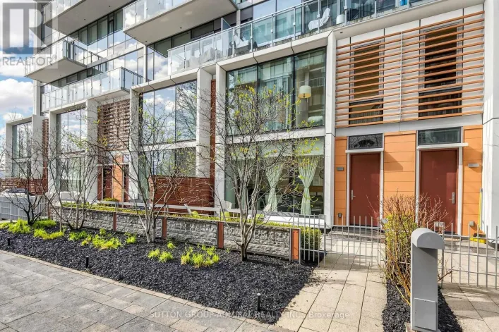TH115 - 39 QUEENS QUAY E, Toronto