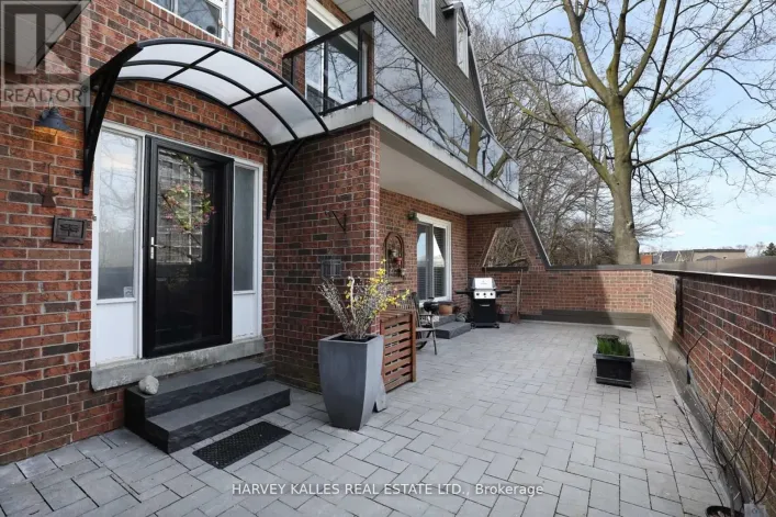 TH16 - 18 LA ROSE AVENUE, Toronto