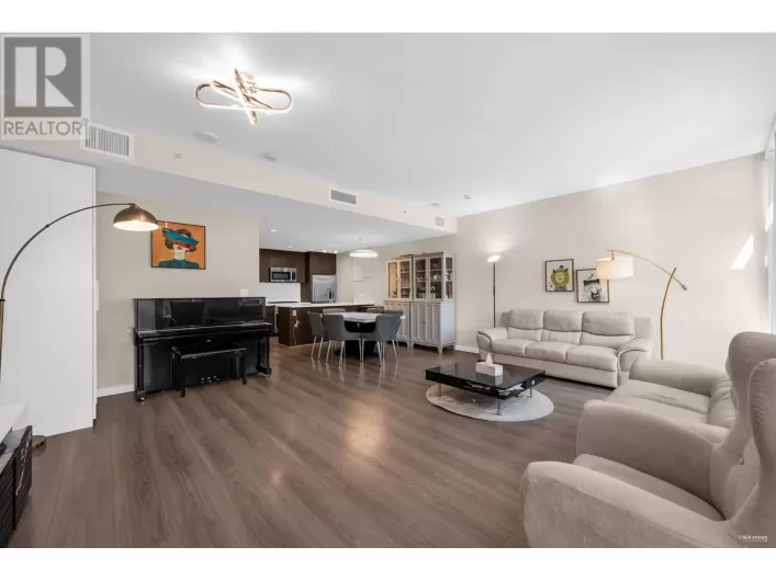 TH16 8677 CAPSTAN WAY, Richmond