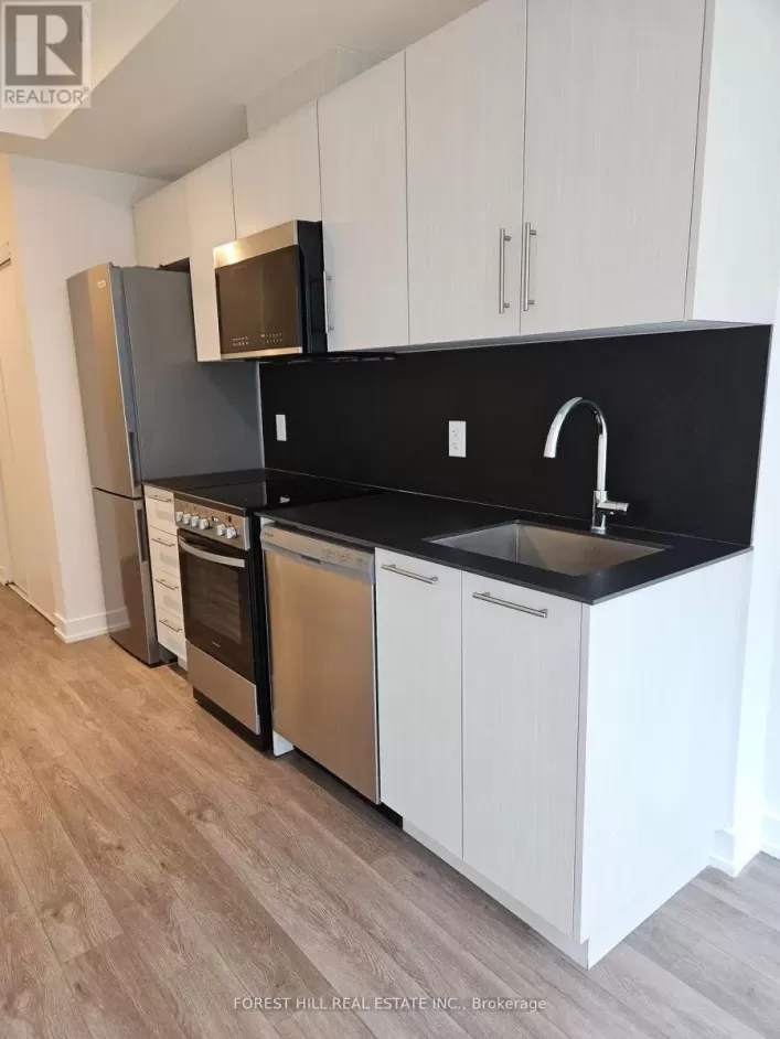 TH16 - 871 SHEPPARD AVENUE W, Toronto