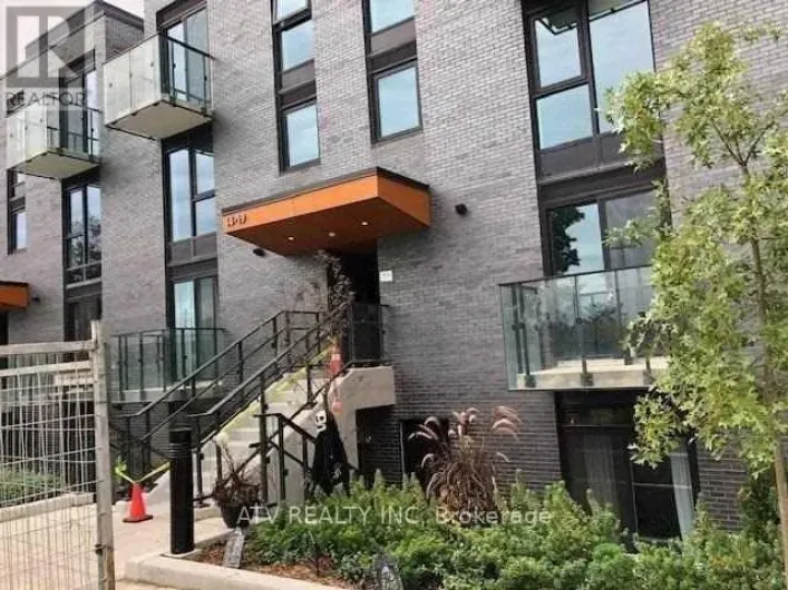 TH17 - 10 BRIN DRIVE, Toronto