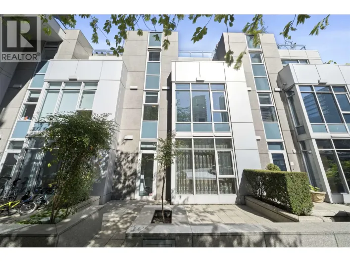 TH19 1281 W CORDOVA STREET, Vancouver