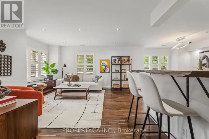 TH2 - 208 NIAGARA STREET, Toronto