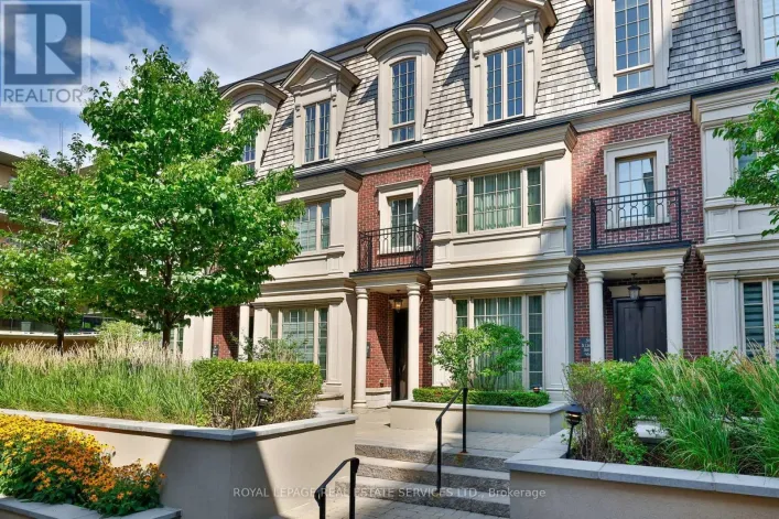 TH2 - 290 ST CLAIR AVENUE W, Toronto