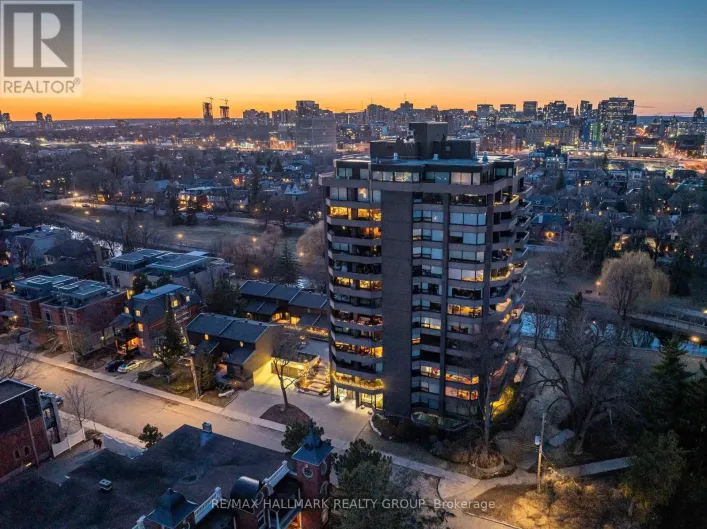 TH2 - 300 QUEEN ELIZABETH DRIVE, Ottawa