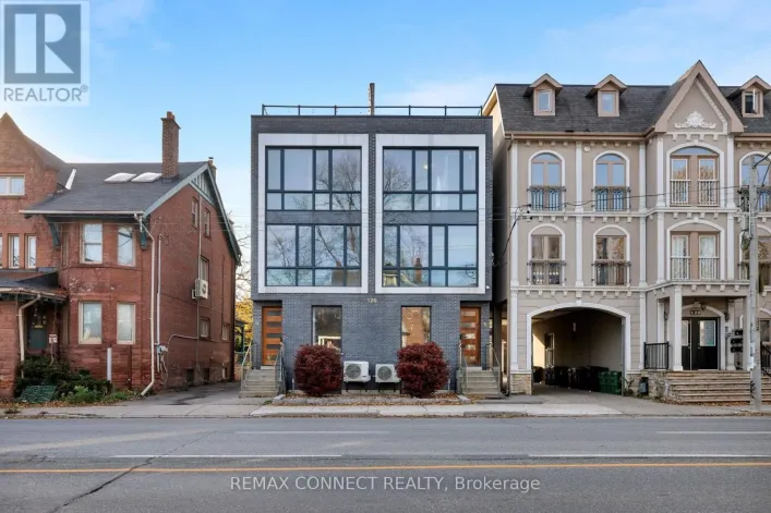 TH3 - 126 SPADINA ROAD, Toronto