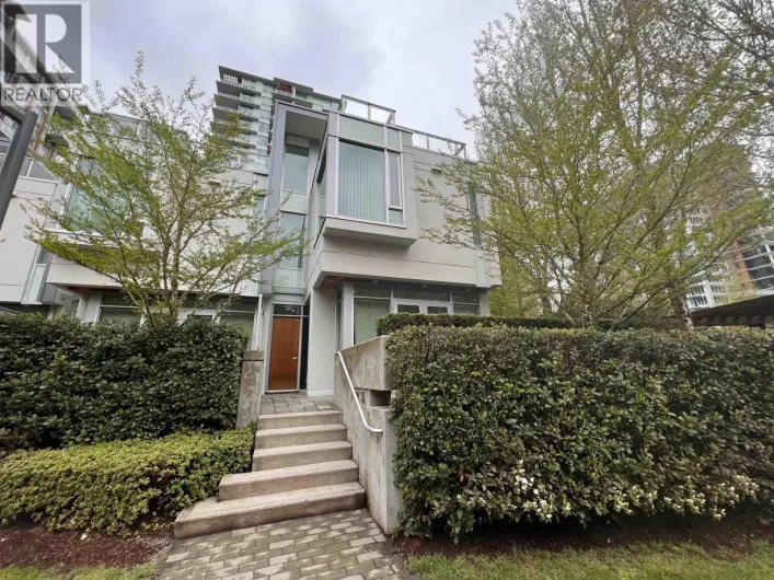 Th3 5728 BERTON AVENUE, Vancouver