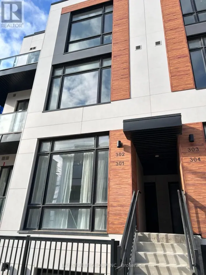 TH302 - 6 STECKLEY HOUSE LANE, Richmond Hill