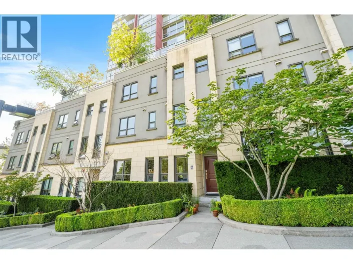 TH4 125 COLUMBIA STREET, New Westminster