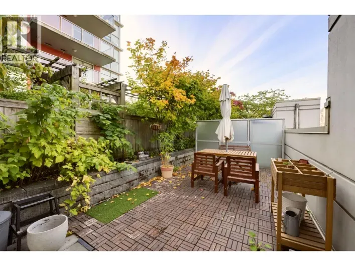 Row / Townhouse for sale: TH7 125 COLUMBIA STREET, New Westminster