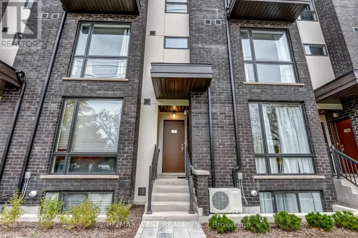 TH7 - 24 FIELDWAY ROAD, Toronto