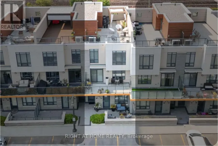 TH8 - 1245 BAYLY STREET, Pickering