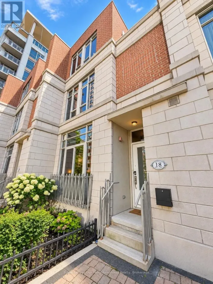 TH8 - 18 GRAND MAGAZINE STREET, Toronto