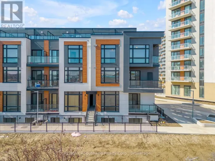 TH810 - 3 STECKLEY HOUSE LANE, Richmond Hill