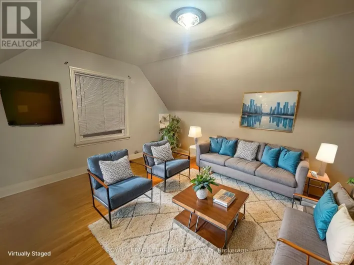 TOP FLOOR - 127 SHEPPARD AVENUE W, Toronto