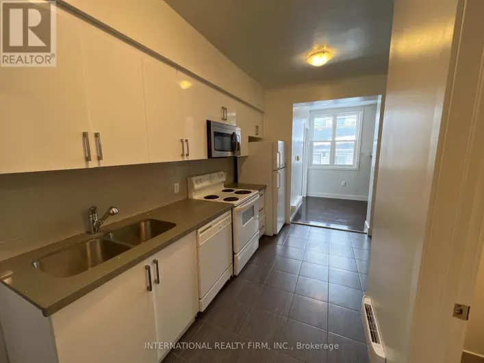 UNIT 1 - 159 MONTROSE AVENUE, Toronto