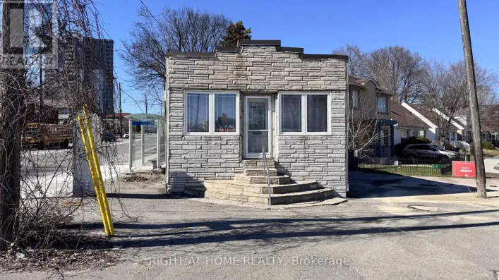 UNIT 1 - UNIT 1, 104 DANFORTH ROAD N, Toronto