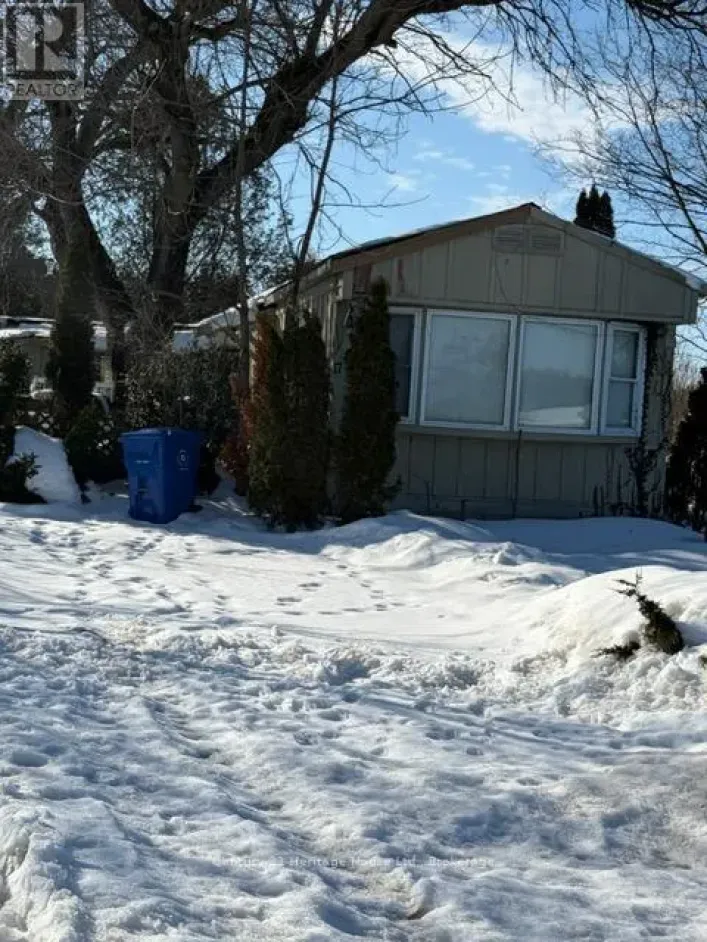 UNIT 17  -302694 DOUGLAS STREET W, West Grey