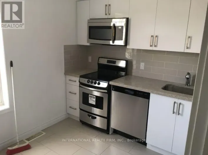 UNIT 2 - 161 MONTROSE AVENUE, Toronto