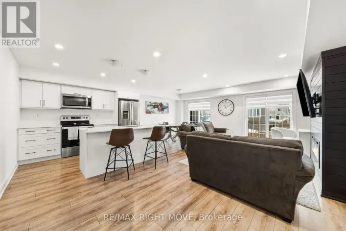 UNIT 2 - 41 PUMPKIN CORNER CRESCENT, Barrie