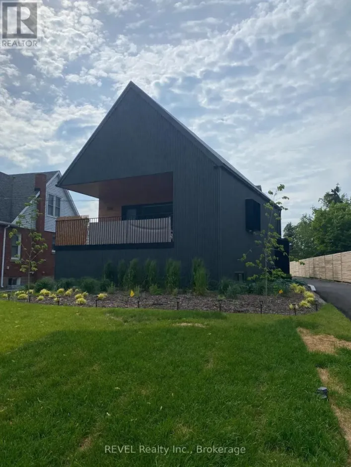 UNIT 2 - 5361 VALLEY WAY, Niagara Falls