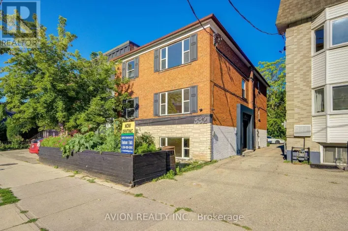 UNIT 2 - 882 BROADVIEW AVENUE, Toronto
