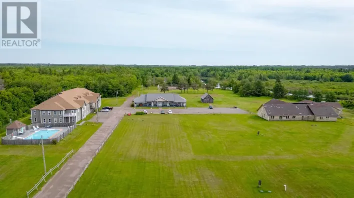 UNIT 205 6216 RTE 11, Mont Carmel