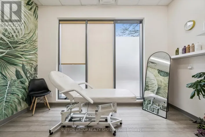 UNIT 28 - 11 BRONTE ROAD, Oakville