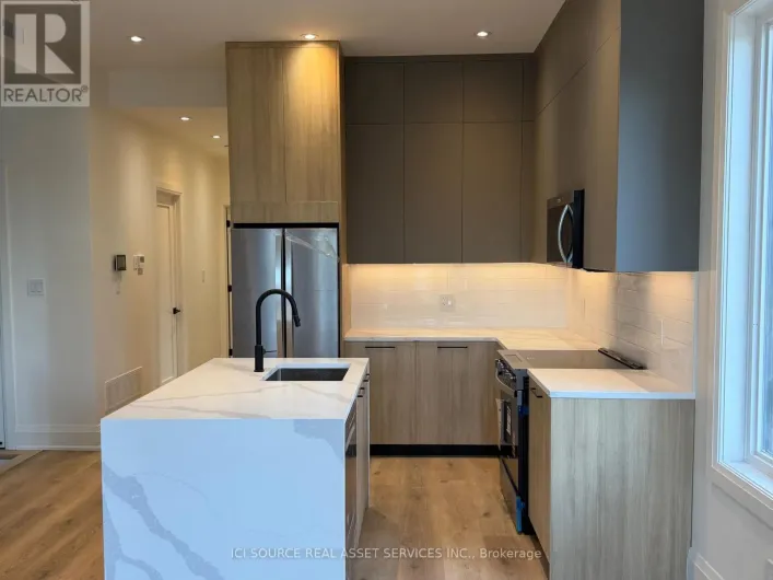 UNIT 3 - 28 NORCROSS ROAD, Toronto