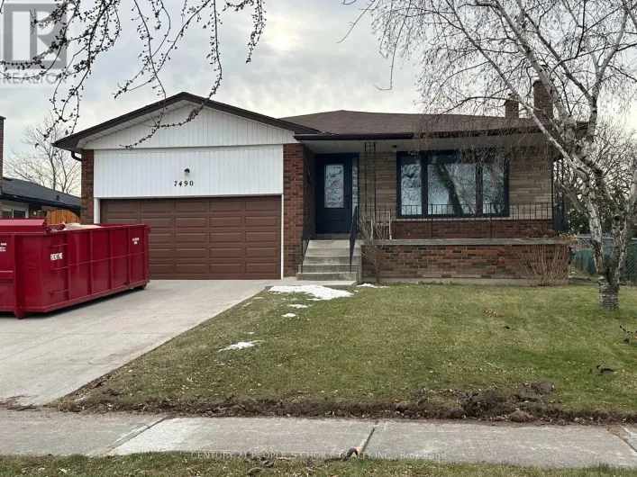 House for rent: UNIT- 3 - 7490 MIDDLESHIRE DRIVE, Mississauga