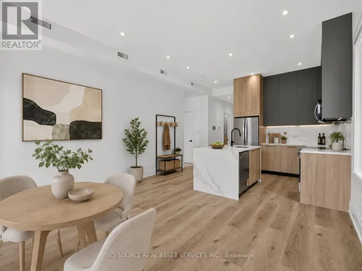 UNIT 4 - 28 NORCROSS ROAD, Toronto